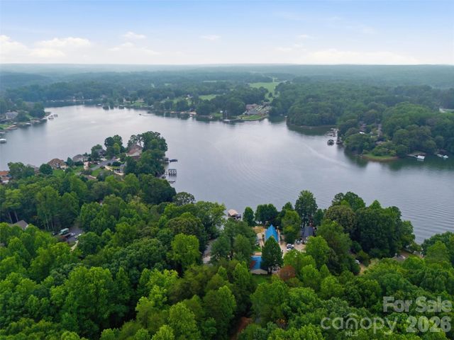 7016 Hyde Street, Sherrills Ford, NC 28673