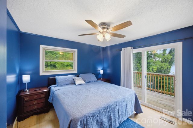 7016 Hyde Street, Sherrills Ford, NC 28673
