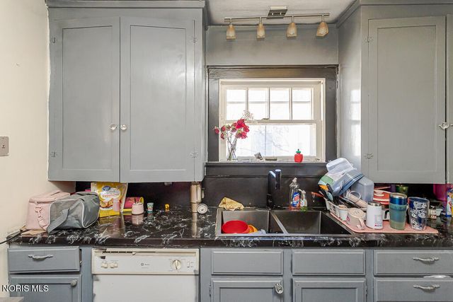 1260 Craigwood Road, Toledo, OH 43612