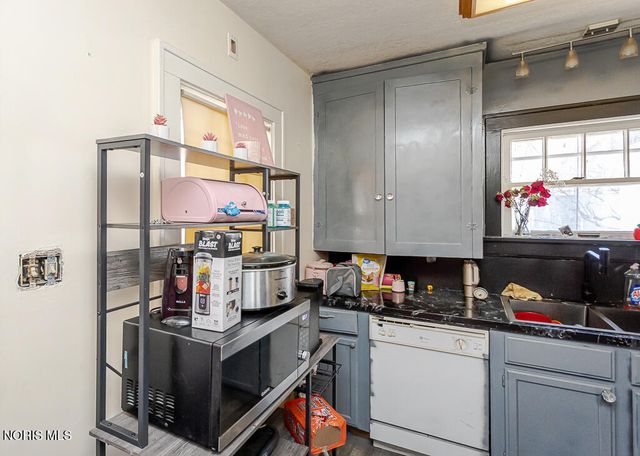 1260 Craigwood Road, Toledo, OH 43612