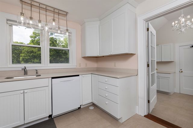 55 Crafts Avenue, Lebanon, NH 03784