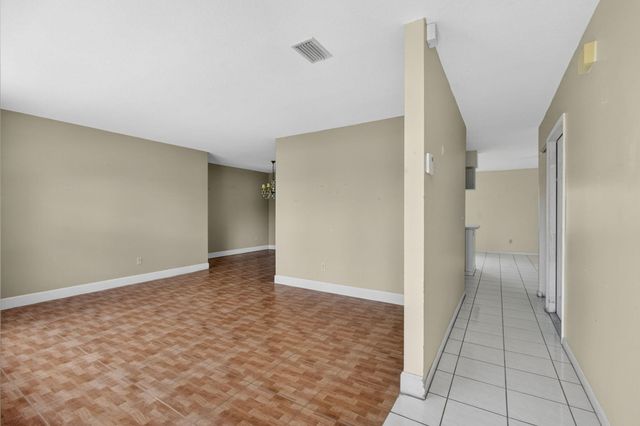 11582 60th Street N, West Palm Beach, FL 33411