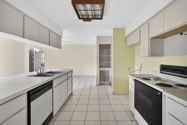 11582 60th Street N, West Palm Beach, FL 33411