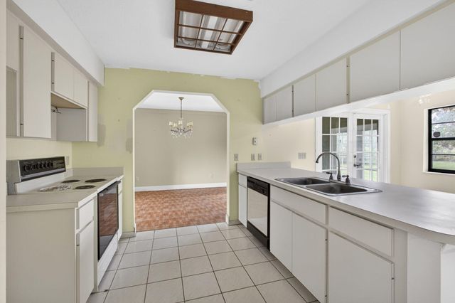 11582 60th Street N, West Palm Beach, FL 33411