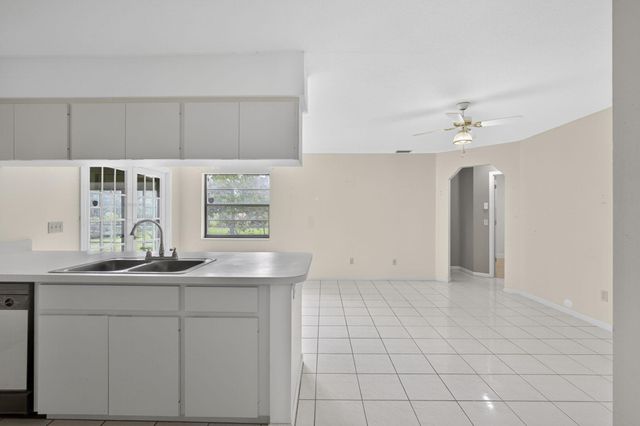 11582 60th Street N, West Palm Beach, FL 33411