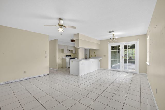 11582 60th Street N, West Palm Beach, FL 33411