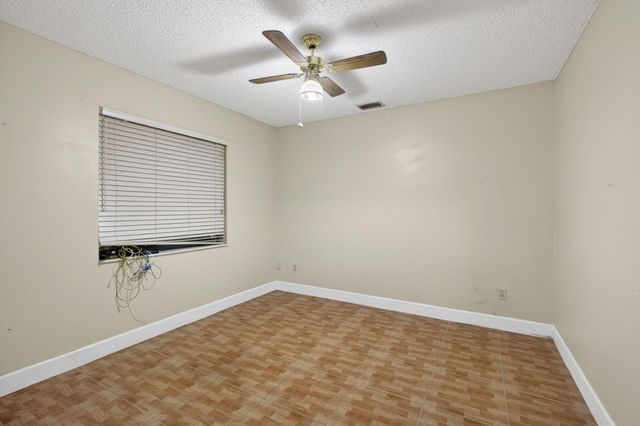 11582 60th Street N, West Palm Beach, FL 33411