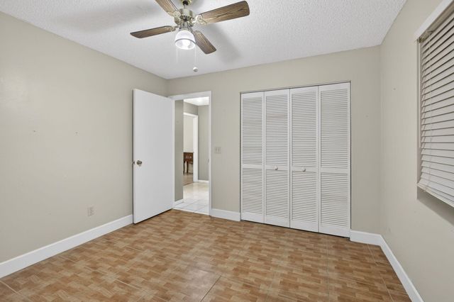 11582 60th Street N, West Palm Beach, FL 33411