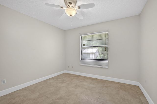 11582 60th Street N, West Palm Beach, FL 33411