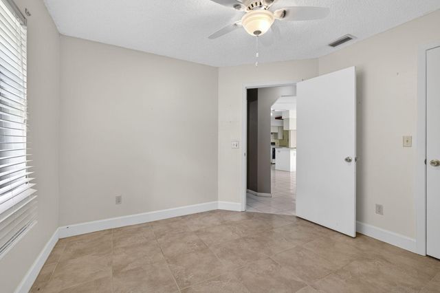 11582 60th Street N, West Palm Beach, FL 33411