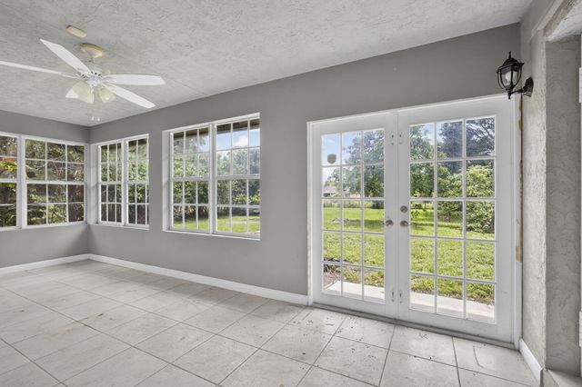 11582 60th Street N, West Palm Beach, FL 33411