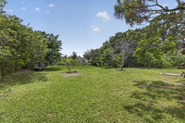 11582 60th Street N, West Palm Beach, FL 33411
