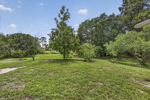 11582 60th Street N, West Palm Beach, FL 33411
