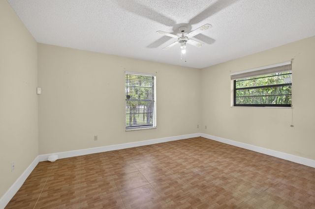 11582 60th Street N, West Palm Beach, FL 33411