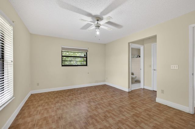 11582 60th Street N, West Palm Beach, FL 33411