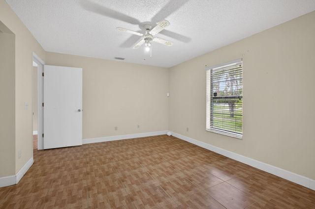 11582 60th Street N, West Palm Beach, FL 33411