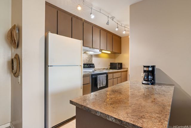 909 Ala Lilikoi Street 608, Honolulu, HI 96818