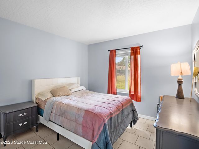 1273 Perry Avenue NW, Palm Bay, FL 32907
