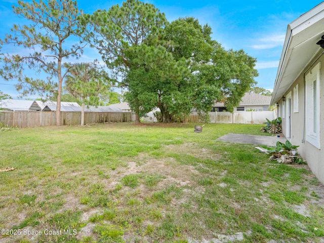 1273 Perry Avenue NW, Palm Bay, FL 32907
