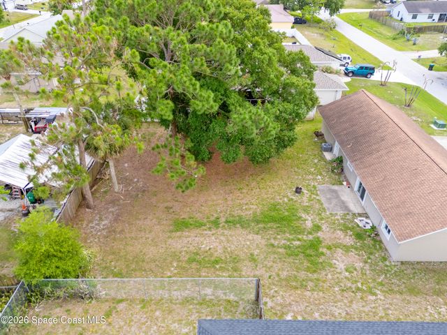 1273 Perry Avenue NW, Palm Bay, FL 32907