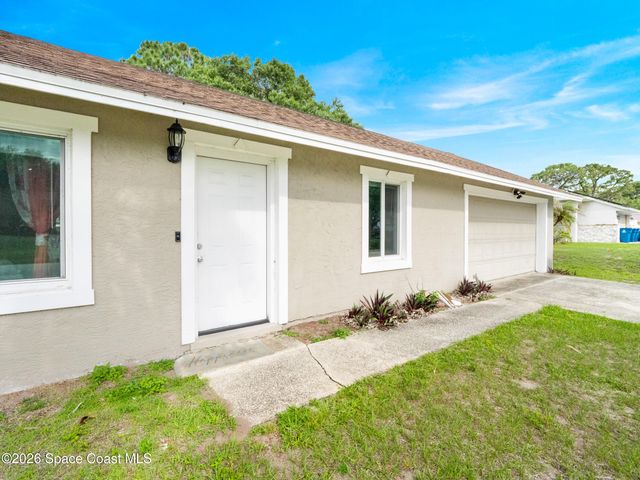 1273 Perry Avenue NW, Palm Bay, FL 32907