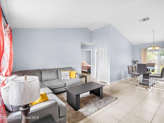 1273 Perry Avenue NW, Palm Bay, FL 32907