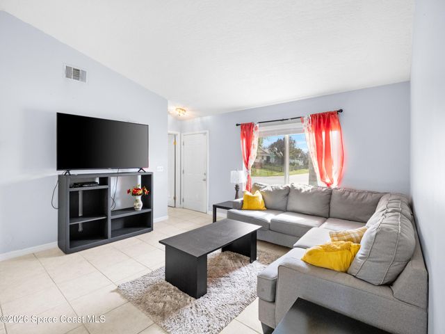 1273 Perry Avenue NW, Palm Bay, FL 32907
