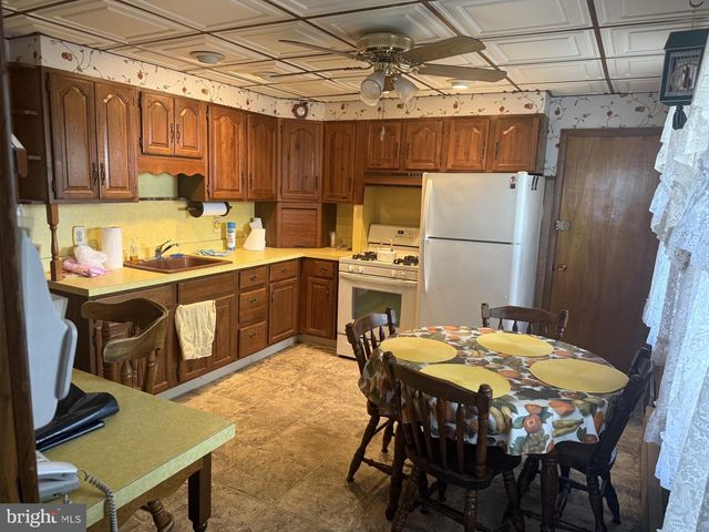 4752-54 TACONY ST, Philadelphia, PA 19137