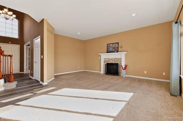 1838 S Mackwood Road, Rochester Hills, MI 48307