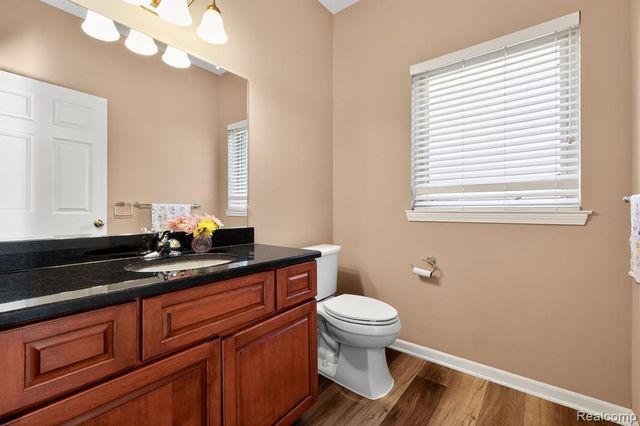 1838 S Mackwood Road, Rochester Hills, MI 48307