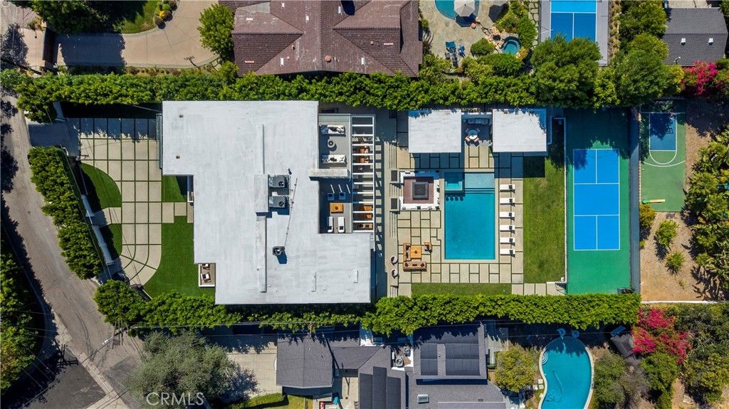 4940 Brewster Drive, Tarzana, CA 91356 — photo 4