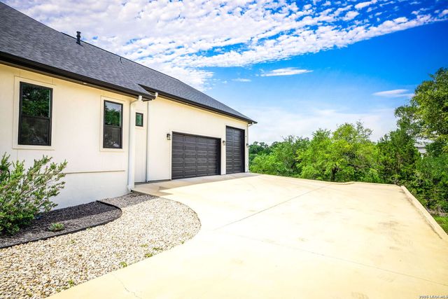 1235 ACE TRL, New Braunfels, TX 78132