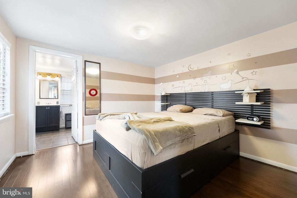 Image 11 of property listing at 1616 EASTERN AVE, Baltimore, MD 21231