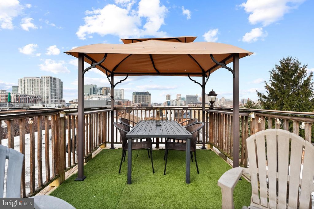 Image 22 of property listing at 1616 EASTERN AVE, Baltimore, MD 21231