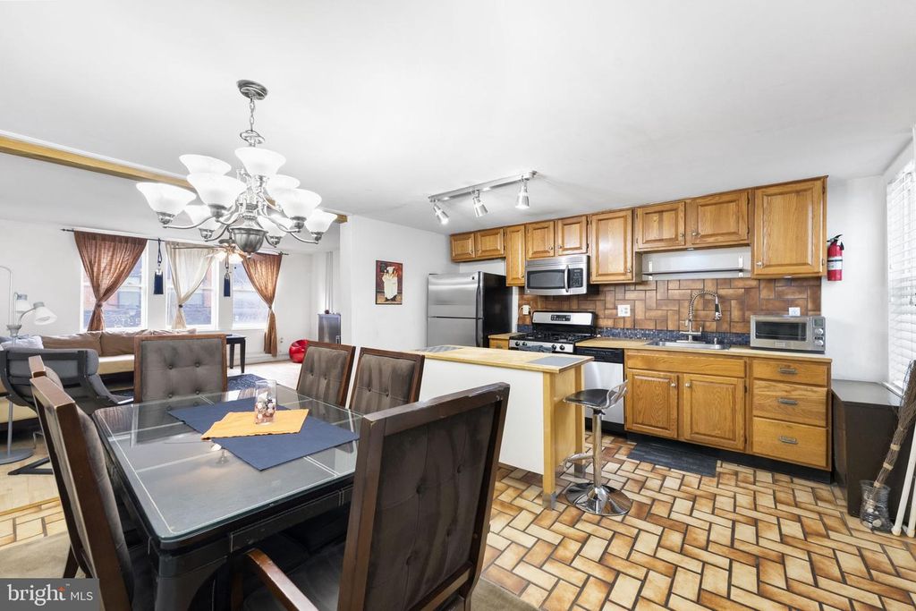 Image 4 of property listing at 1616 EASTERN AVE, Baltimore, MD 21231