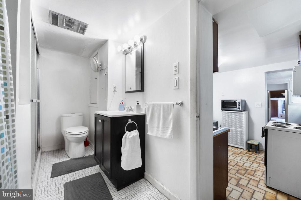 Image 30 of property listing at 1616 EASTERN AVE, Baltimore, MD 21231