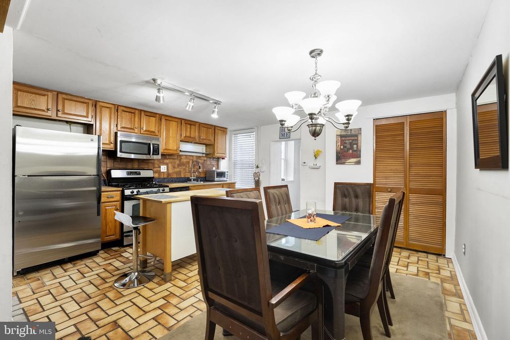 Image 5 of property listing at 1616 EASTERN AVE, Baltimore, MD 21231