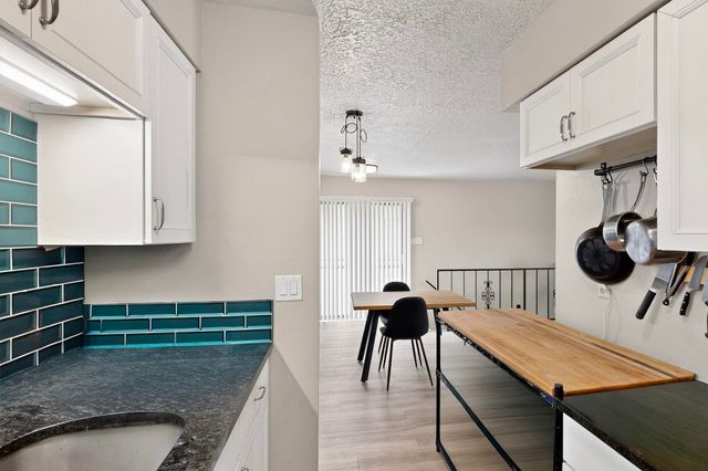 8333 COMANCHE Road NE 16-D, Albuquerque, NM 87110