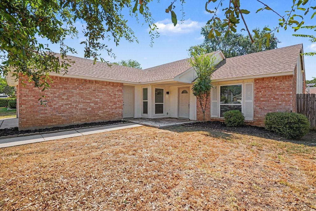7116 Blackberry Drive, Arlington, TX 76016 — photo 2