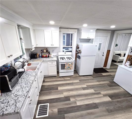 101 Hempel Street, Rochester, NY 14605