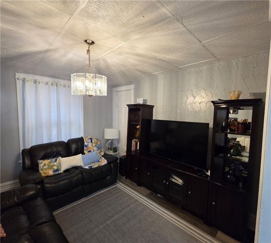 101 Hempel Street, Rochester, NY 14605