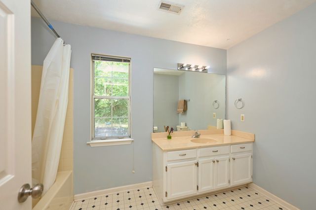 3465 Cobble St, Nashville, TN 37211