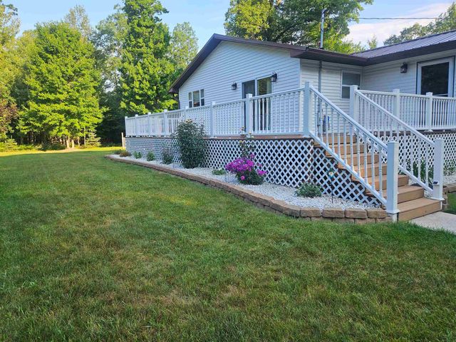 6622 Walton Road, Kingsley, MI 49649