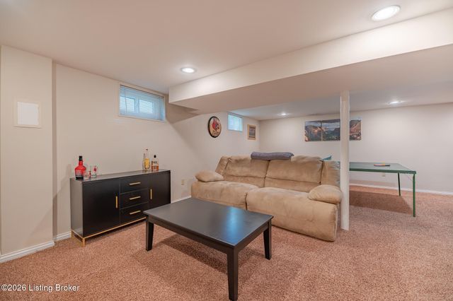 3407 Grandview Ave, Louisville, KY 40207