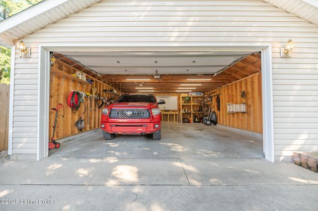 3407 Grandview Ave, Louisville, KY 40207