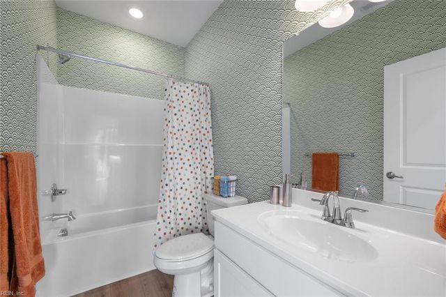 4954 Apricot WAY, Chesapeake, VA 23321