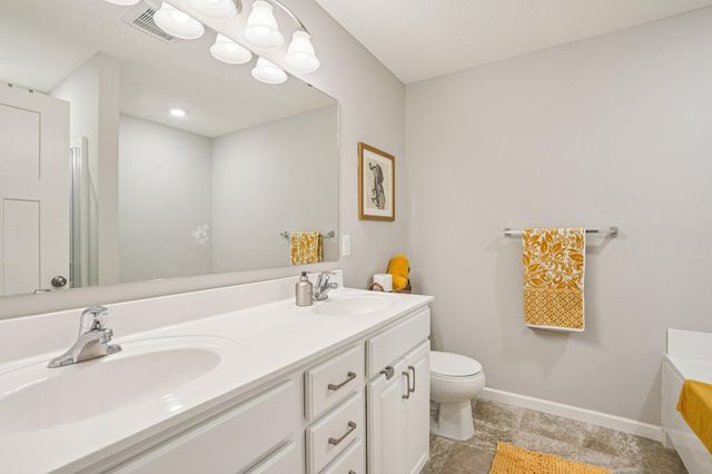 5125 95th Way N, Brooklyn Park, MN 55443