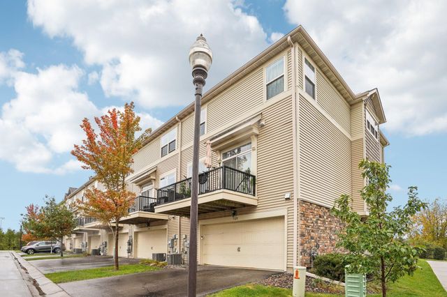 5125 95th Way N, Brooklyn Park, MN 55443