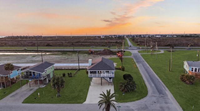 12902 John Reynolds Road, Galveston, TX 77554