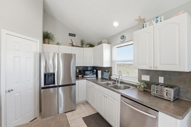 12902 John Reynolds Road, Galveston, TX 77554